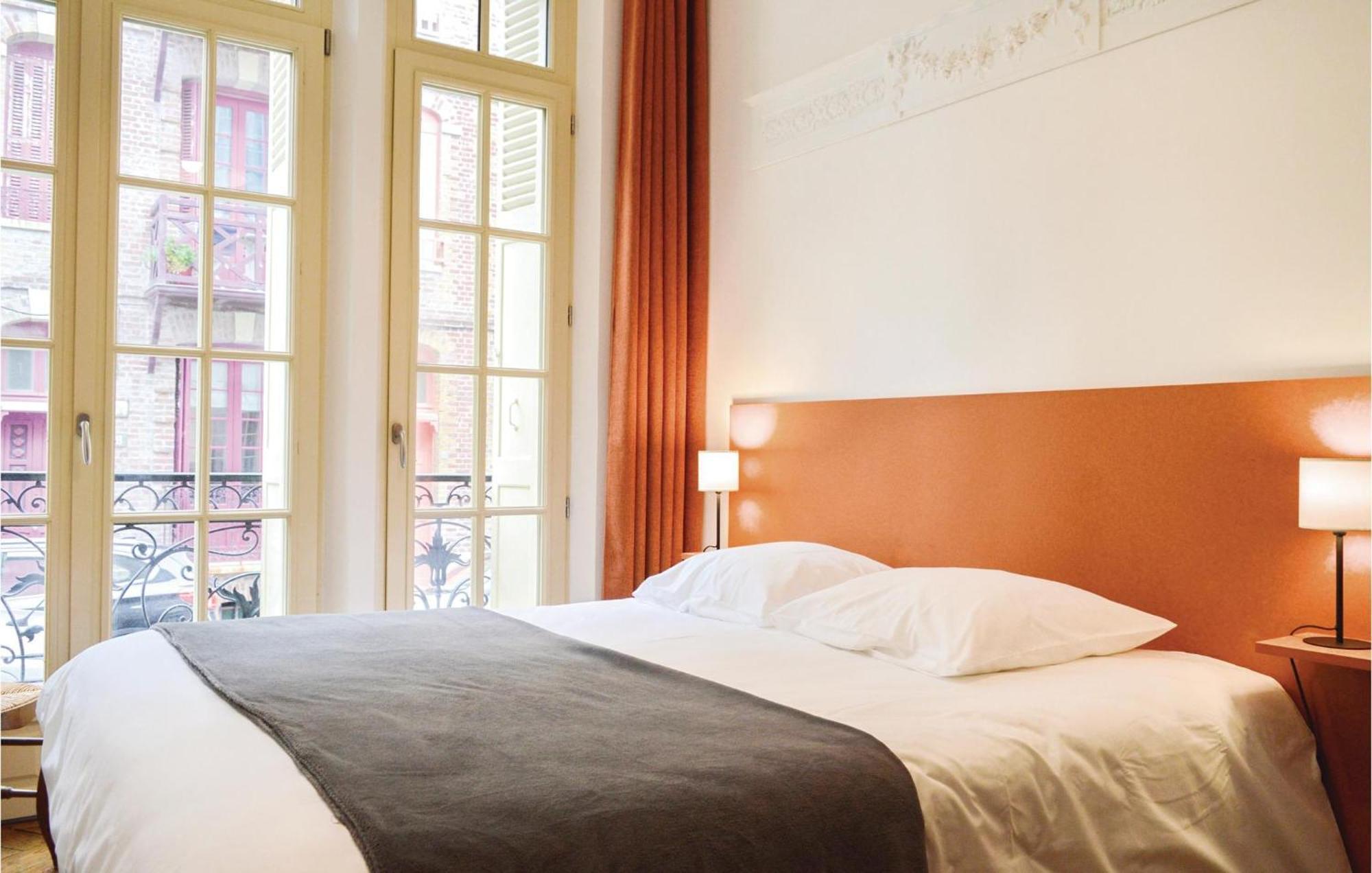 2 Bedroom Awesome Apartment In Mers-Les-Bains Kültér fotó