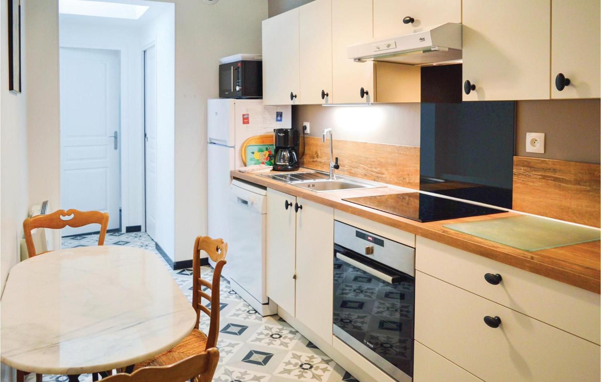 2 Bedroom Awesome Apartment In Mers-Les-Bains Kültér fotó