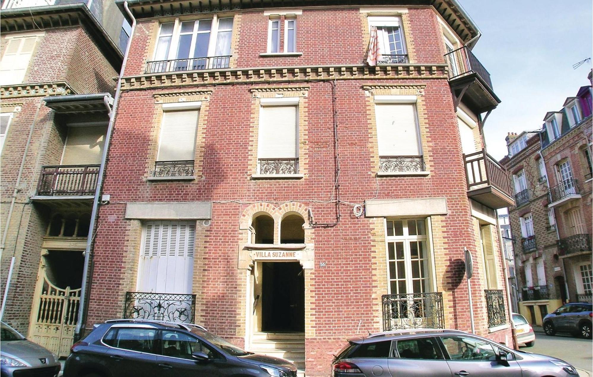 2 Bedroom Awesome Apartment In Mers-Les-Bains Kültér fotó
